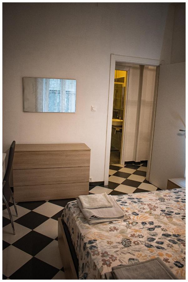 Tra Mare E Centro Genua